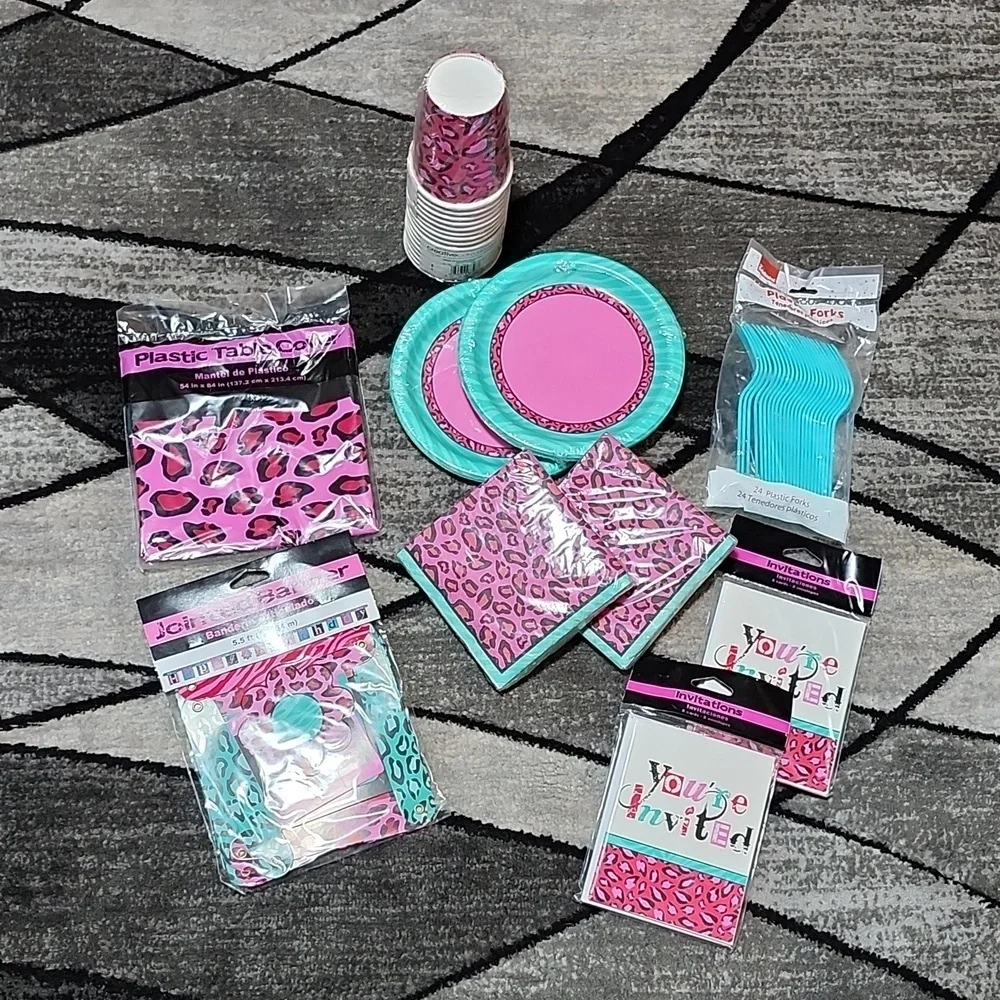 CREATIVE CONVERTING ANIMAL PRINT PARTY SUPPLY BUNDLE